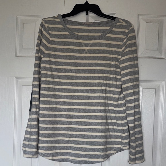 GAP Tops - GAP Striped Long-Sleeve Tee in Gray & Cream